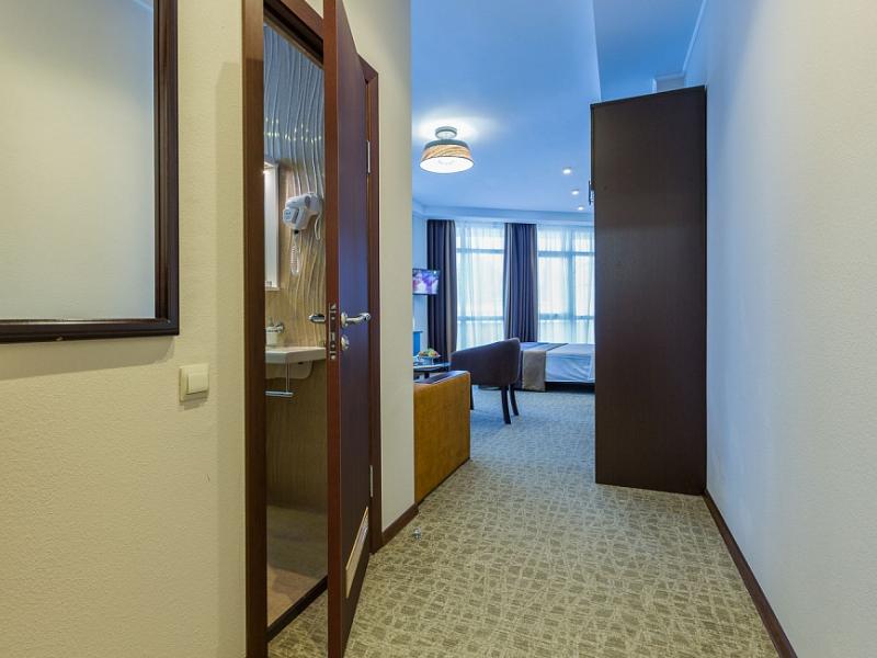 Гостиничный комплекс "Парус", корпус "Приморский"