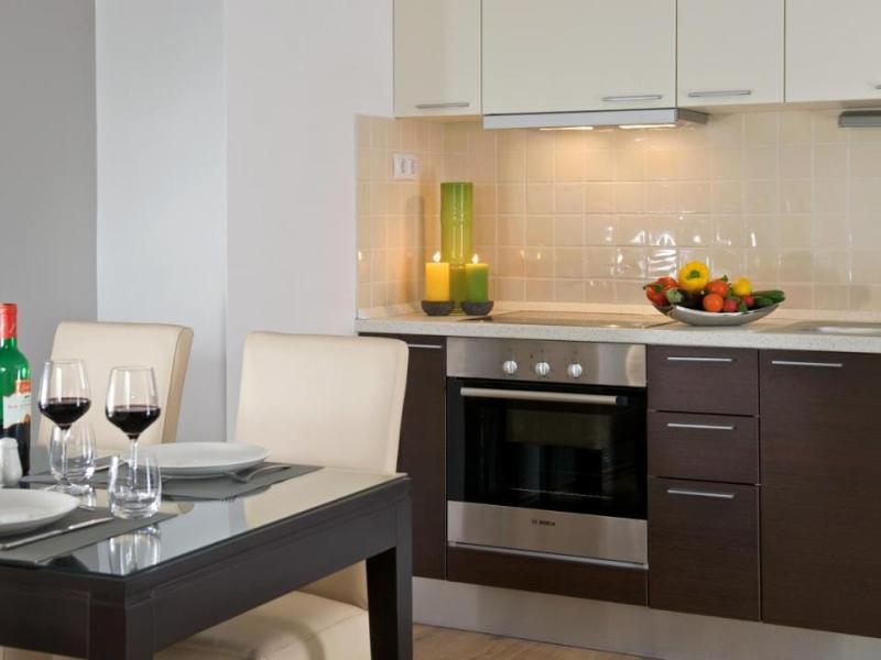 ESCALA Hotel & Suites