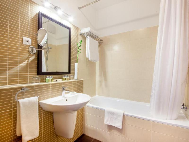 ESCALA Hotel & Suites