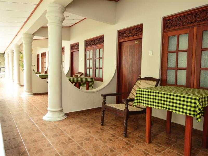 Serendpity Beach Hotel Unawatuna