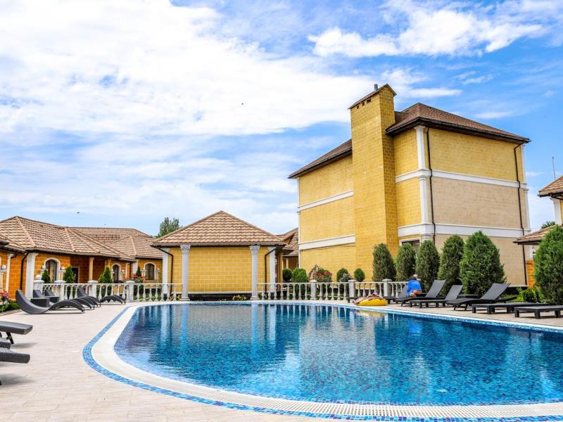 Leo Palace