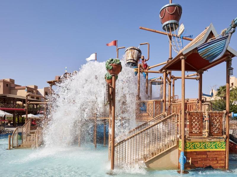 Coral Sea Holiday Resort & Aqua Park