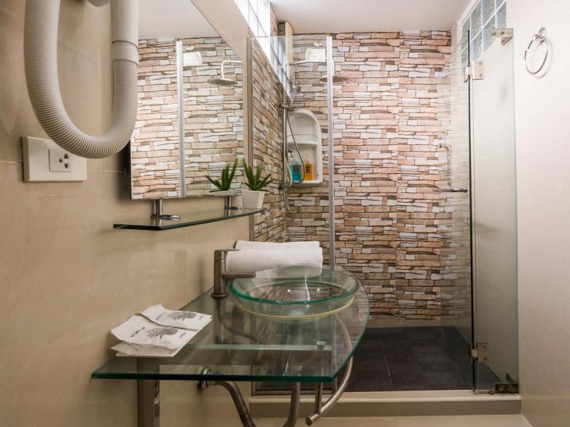 NIDA Ratchada Huai Khwang