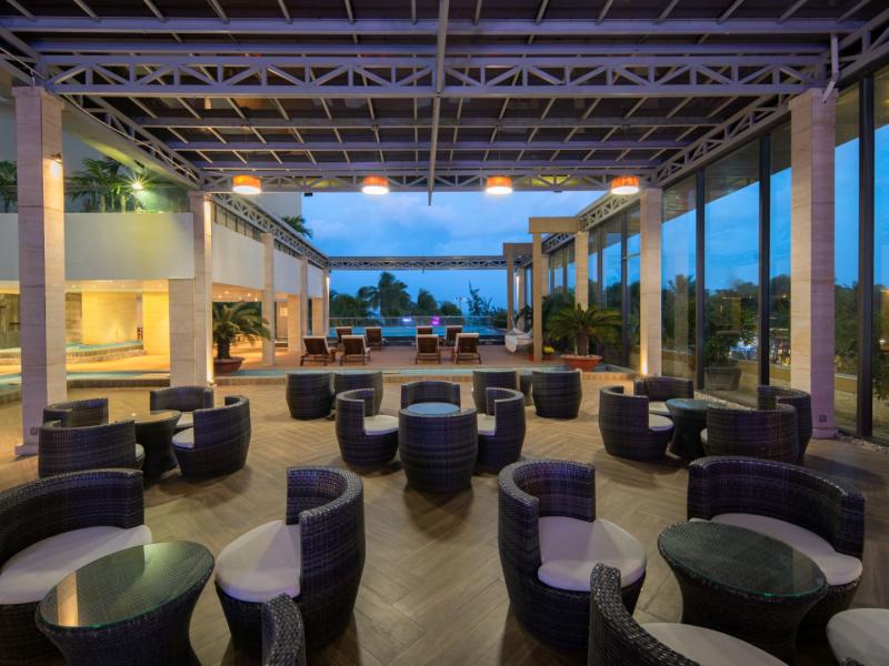 Starcity Hotel & Condotel Beachfront Nha Trang