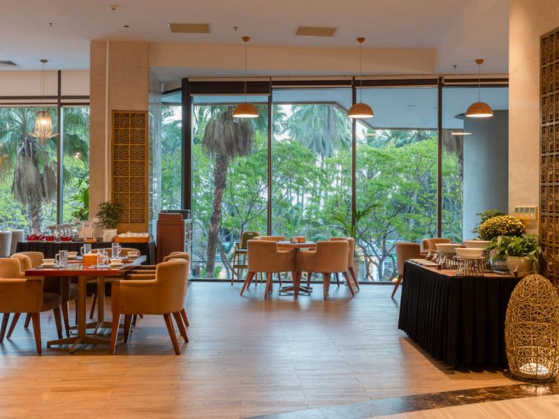 Starcity Hotel & Condotel Beachfront Nha Trang