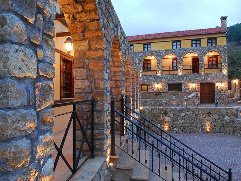 Luxury Archontariki Mountain Suites