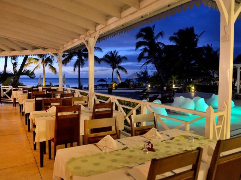 Coral Azur Beach Resort