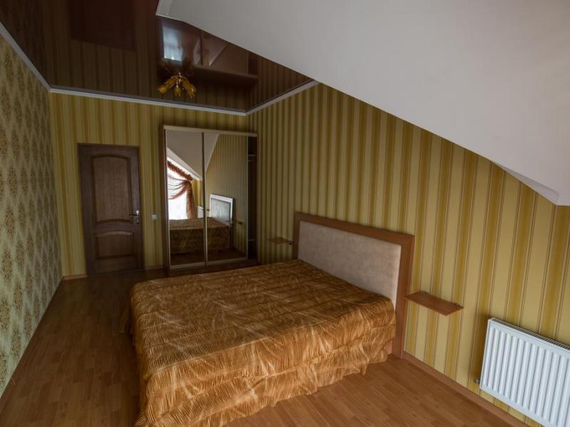 Hayat Hotel