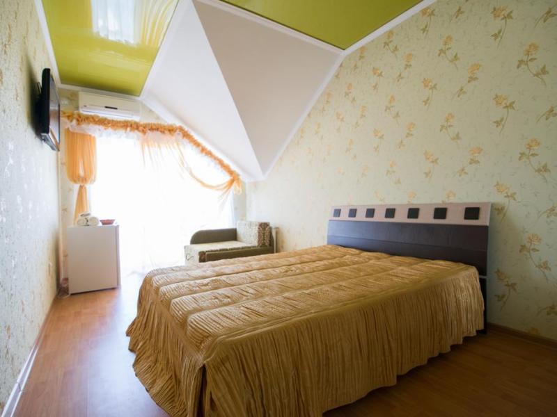 Hayat Hotel