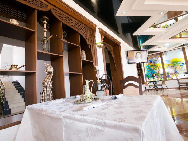 Hayat Hotel
