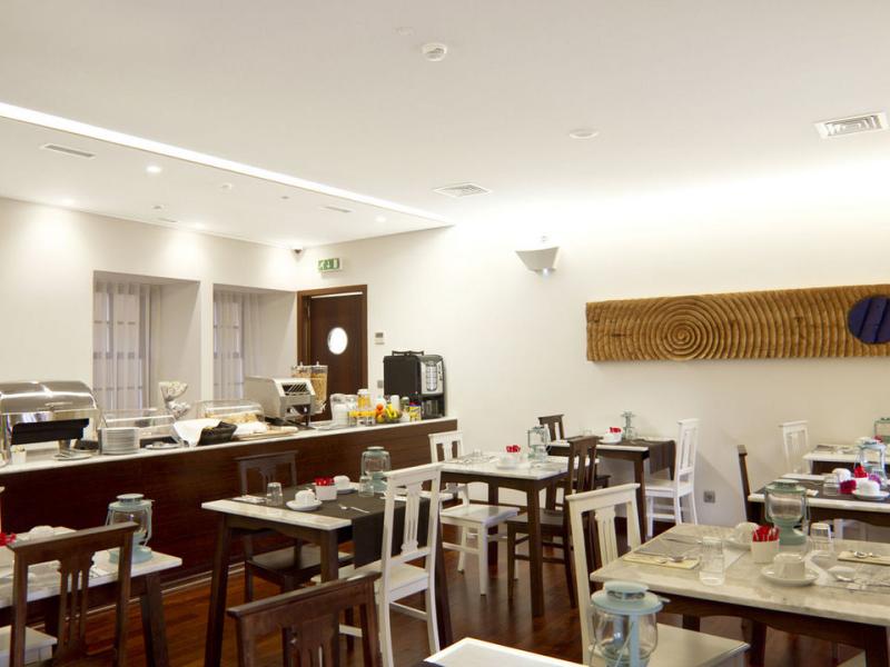 Hotel Ribeira Do Porto