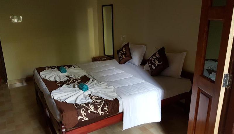 Majhi Hotel