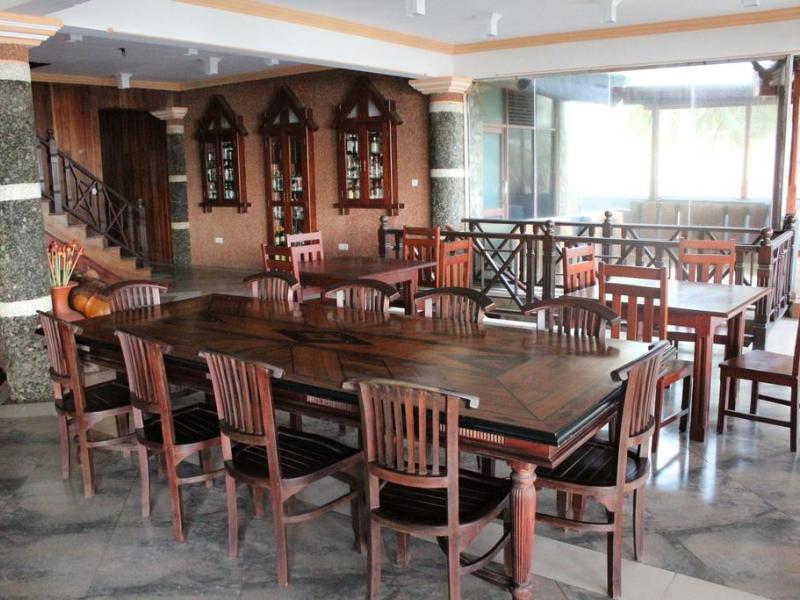 Warahena Beach Hotel