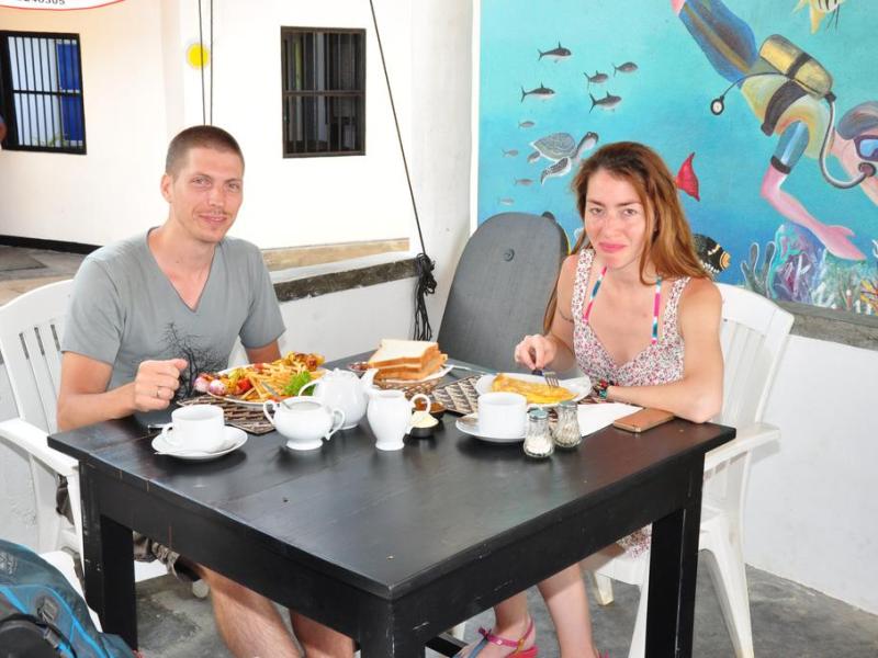 SurfCity Guesthouse Unawatuna