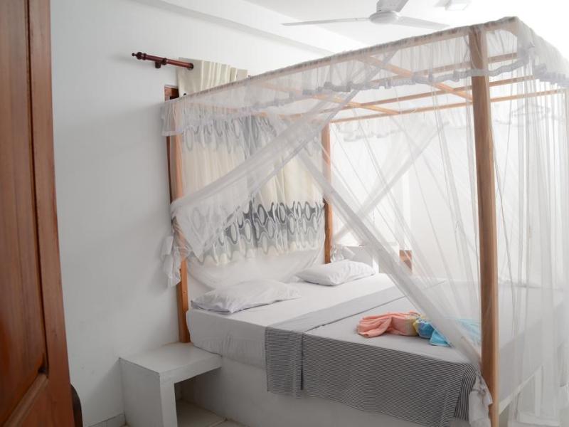 SurfCity Guesthouse Unawatuna