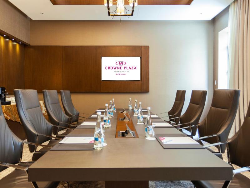 Crowne Plaza Borjomi