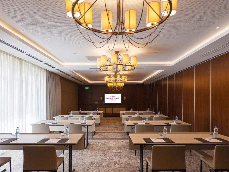 Crowne Plaza Borjomi