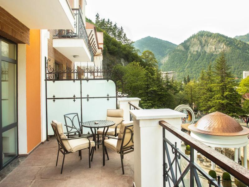 Crowne Plaza Borjomi