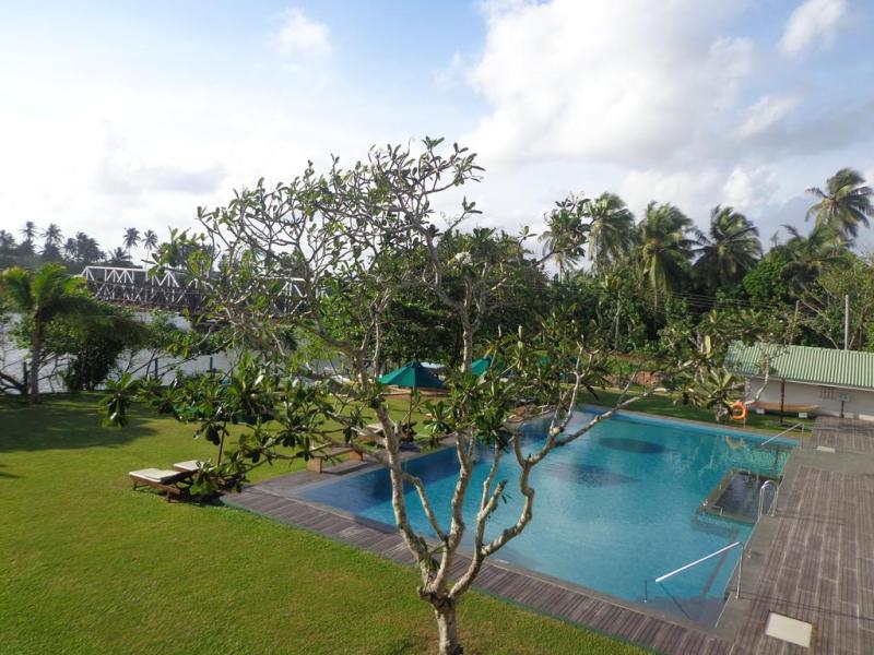 South Lake Resort Koggala