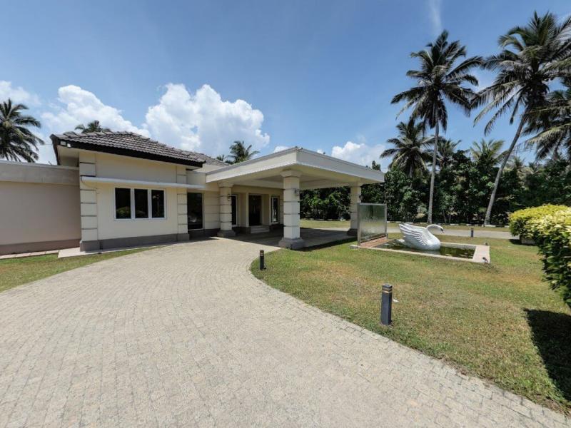 South Lake Resort Koggala