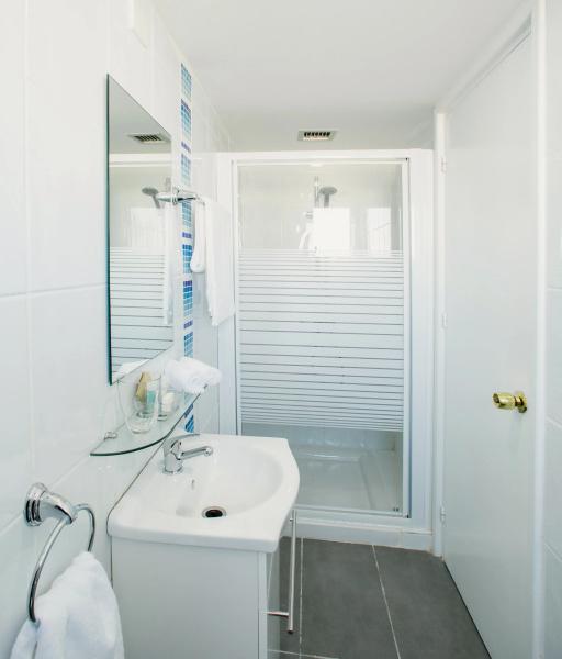 Mikes Kanarium City Hotel