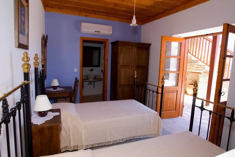 Eveleos Holiday Country House