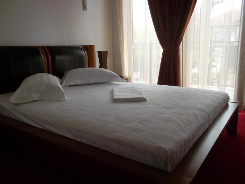 Antika Hotel 