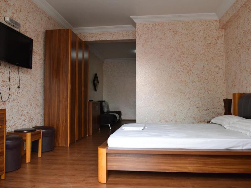 Antika Hotel 