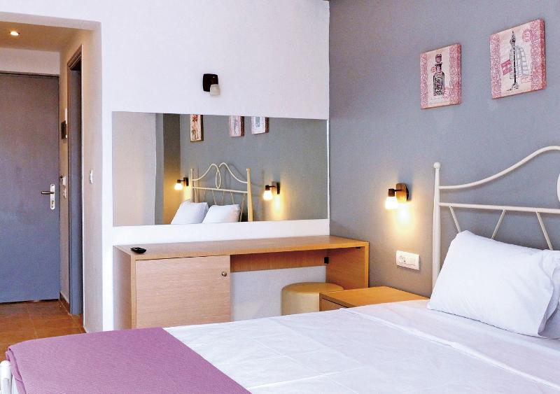 Island Resorts Maya Hotel