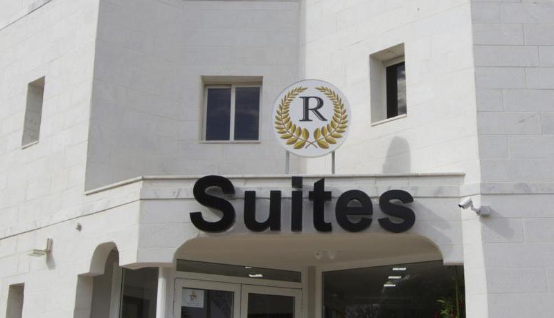Rich Royal Suites