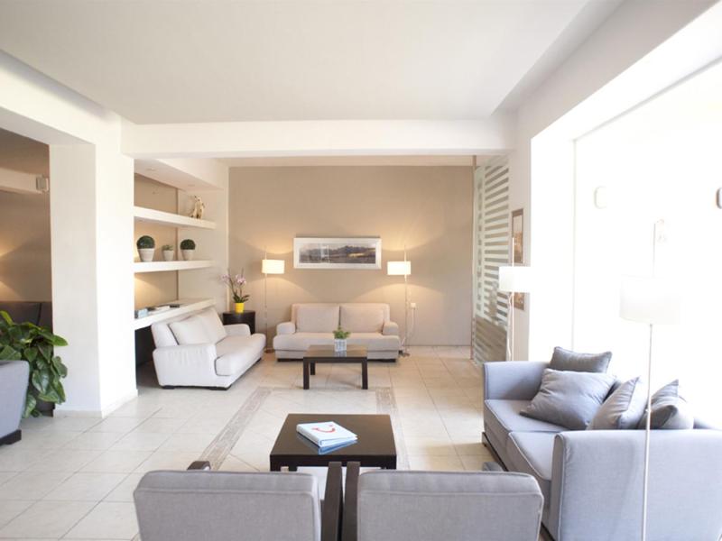 Corinna Mare Apartments & Studios
